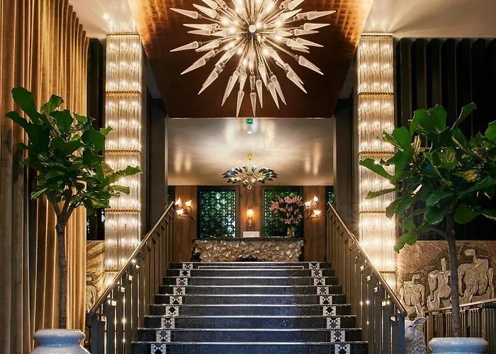The One Alma Paris Hotel